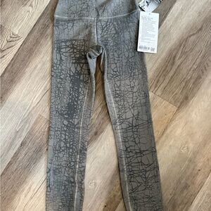 Lululemon Athletica Wunder Under Gray Leggings with Textured Pattern